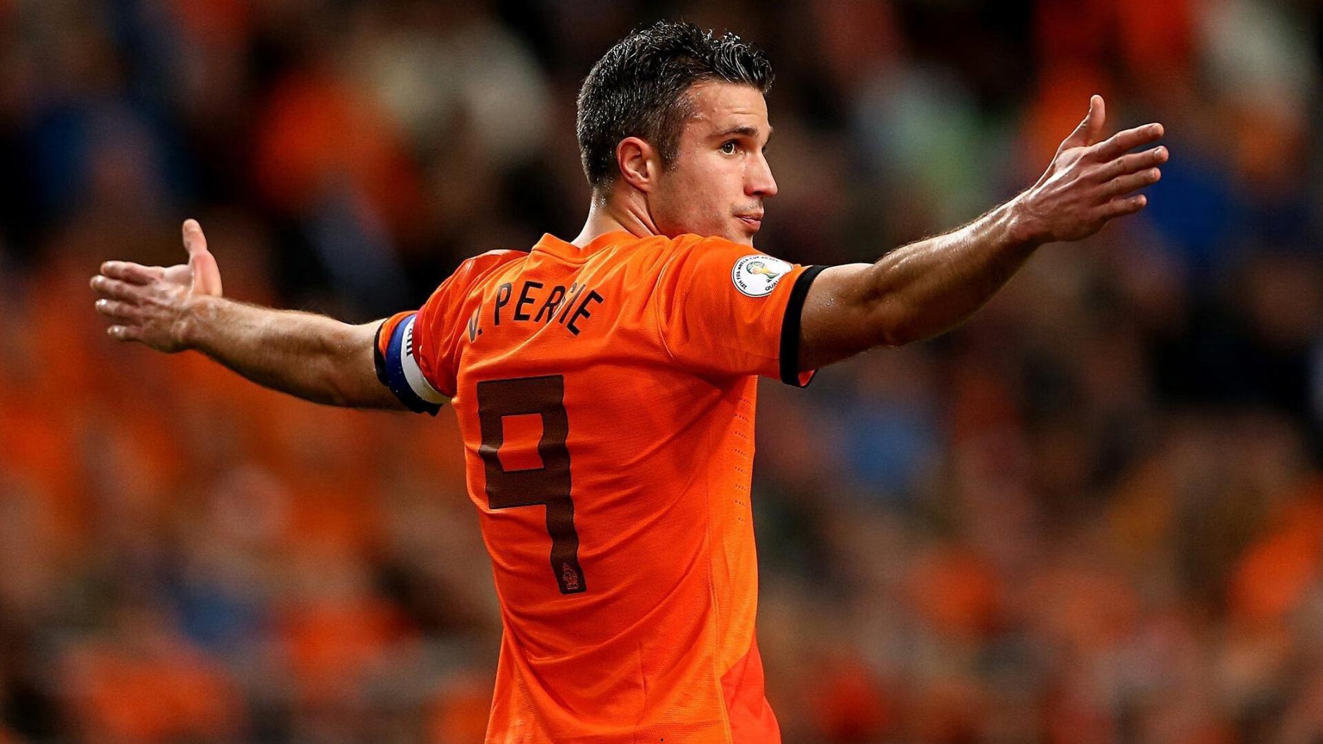 德拉富恩特盛赞勒诺尔芒,他是欧洲顶级中卫,西班牙防线的定海神针